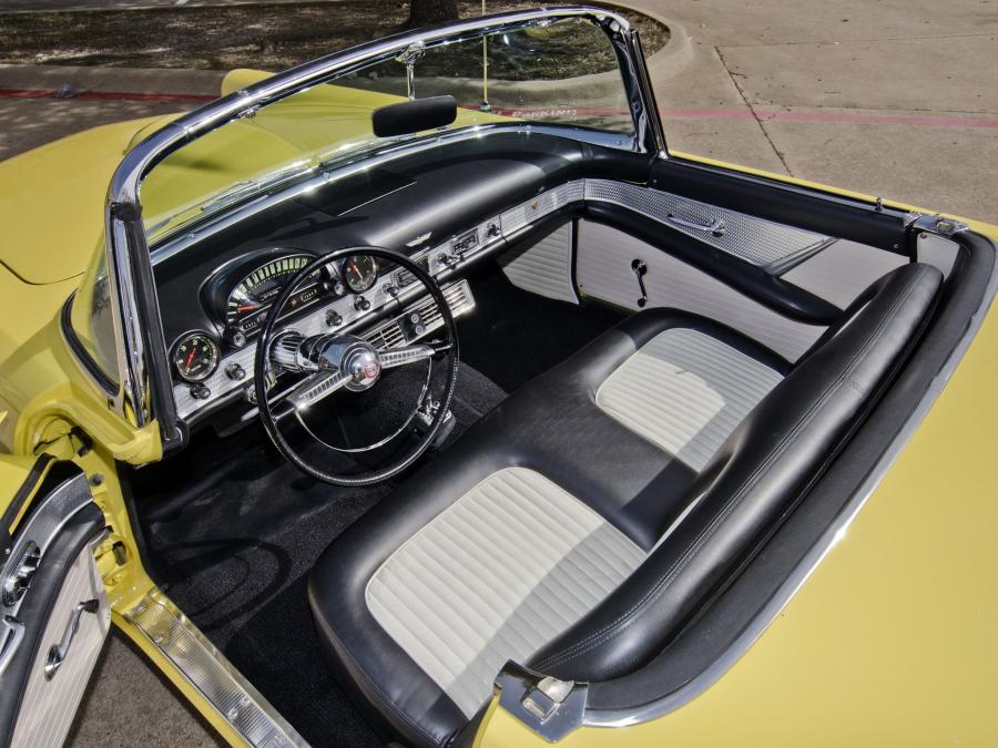 Интерьер Ford Thunderbird (P5/40) 1955 года  (фото 109 из 128)